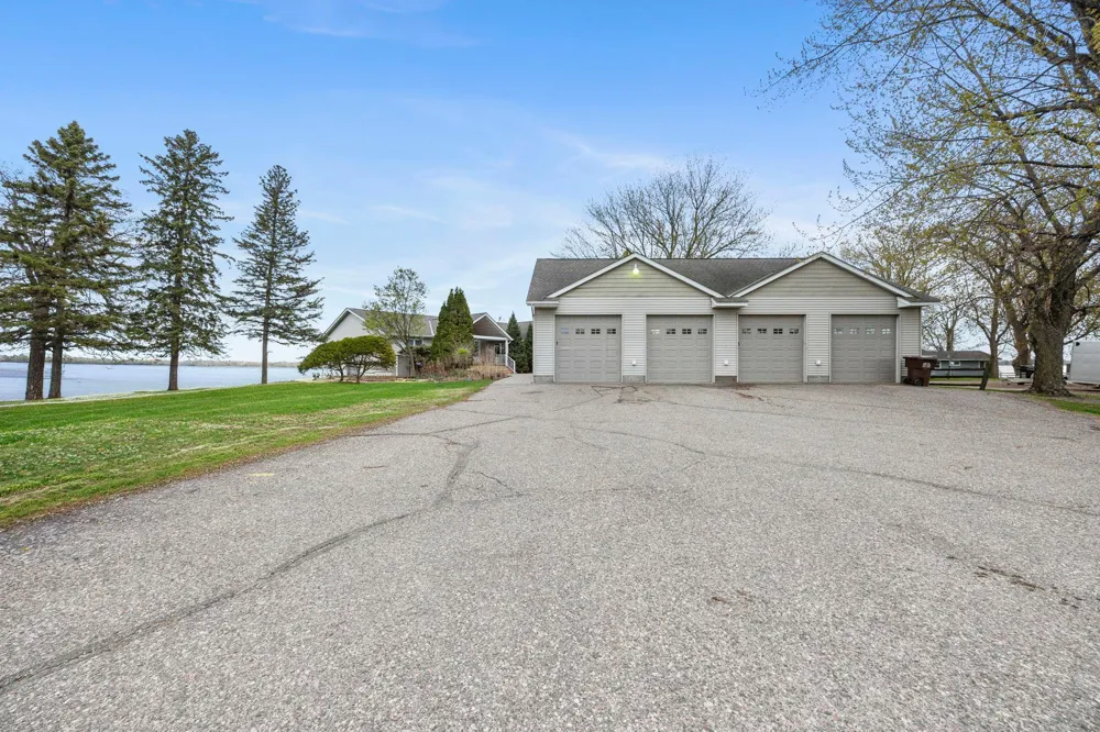 5538 County Road 6 SW Howard Lake, MN 55349
