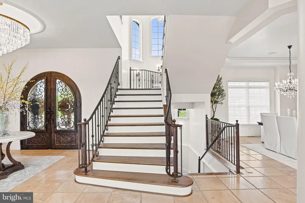 740 HAMPTON COURT Harrisburg, PA 17112