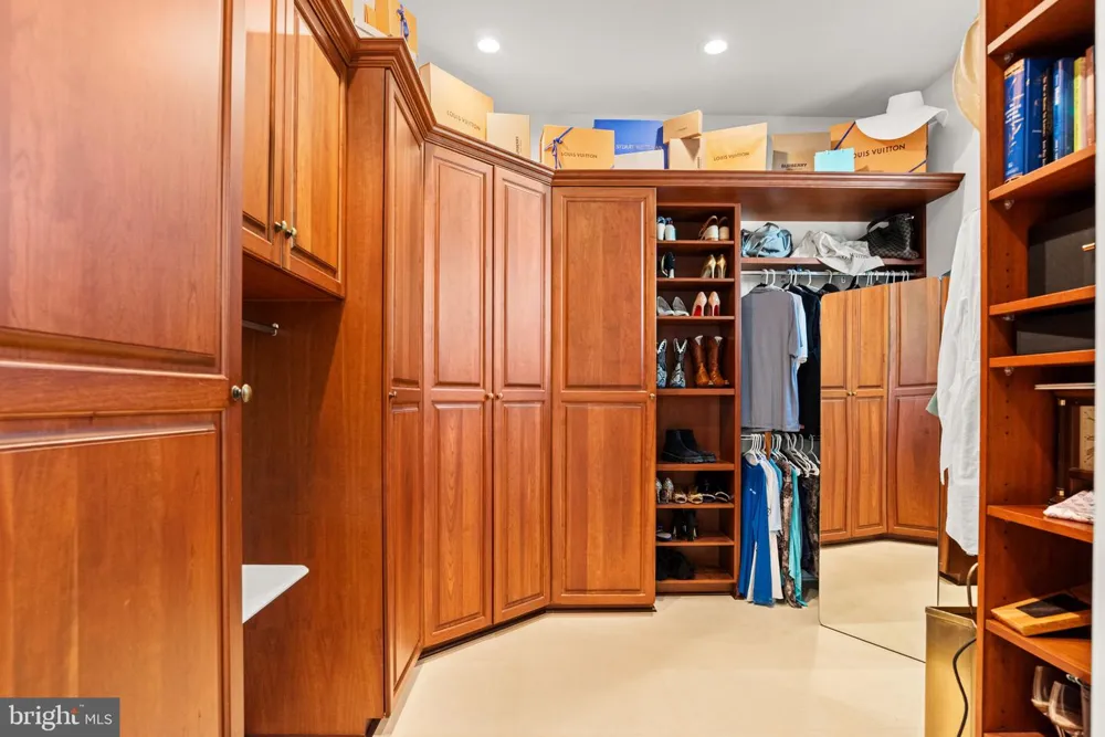 740 HAMPTON COURT Harrisburg, PA 17112
