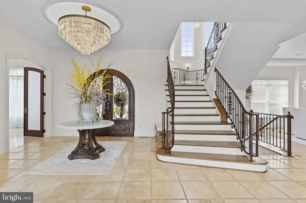 740 HAMPTON COURT Harrisburg, PA 17112