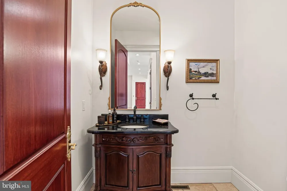 740 HAMPTON COURT Harrisburg, PA 17112