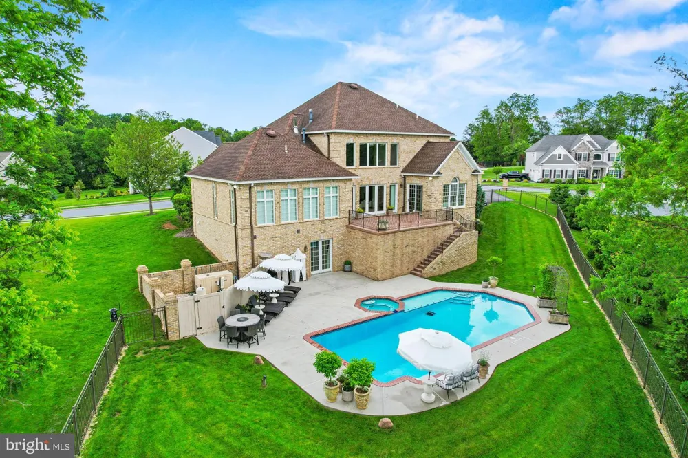 740 HAMPTON COURT Harrisburg, PA 17112