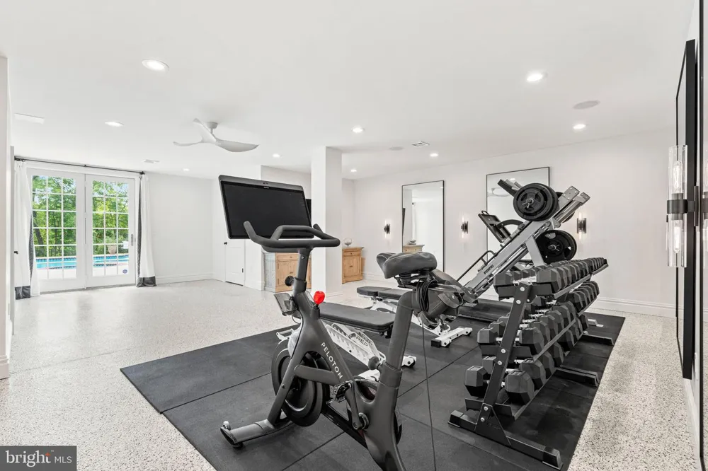 740 HAMPTON COURT Harrisburg, PA 17112