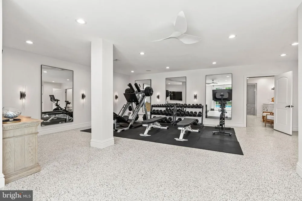 740 HAMPTON COURT Harrisburg, PA 17112