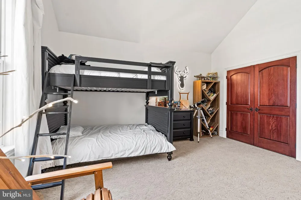 740 HAMPTON COURT Harrisburg, PA 17112