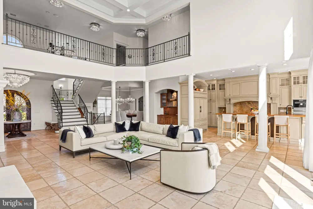 740 HAMPTON COURT Harrisburg, PA 17112