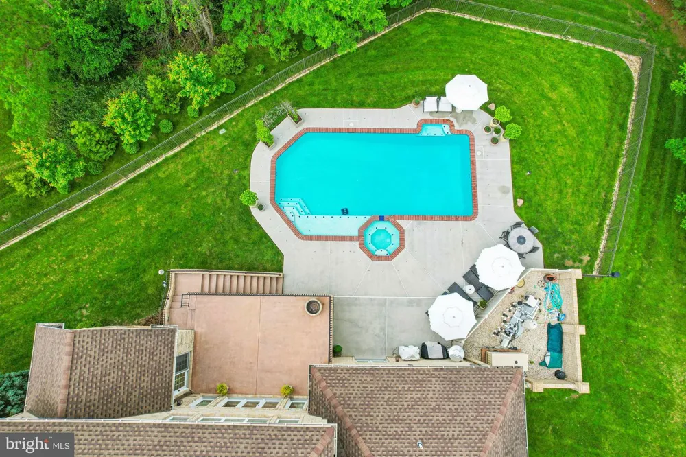 740 HAMPTON COURT Harrisburg, PA 17112
