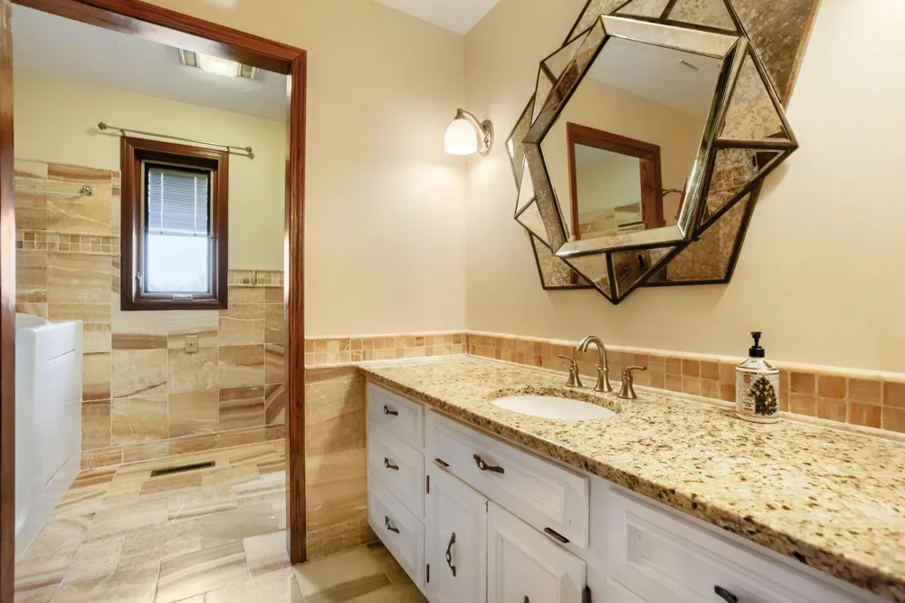 5696 170th Street Hugo, MN 55038
