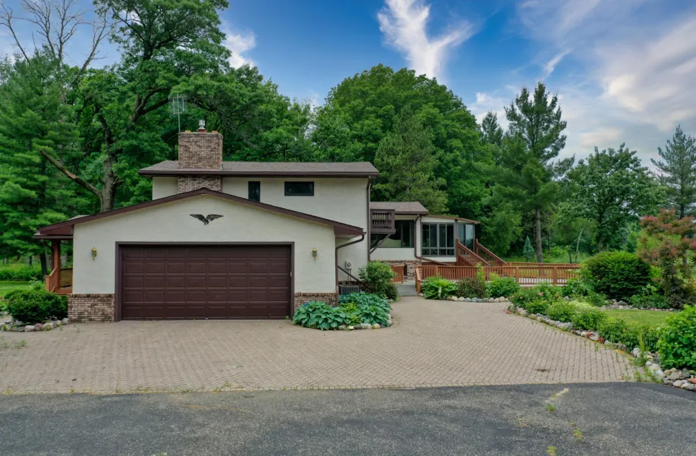 5696 170th Street Hugo, MN 55038