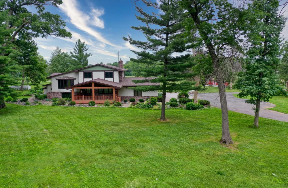5696 170th Street Hugo, MN 55038