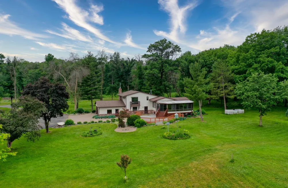 5696 170th Street Hugo, MN 55038