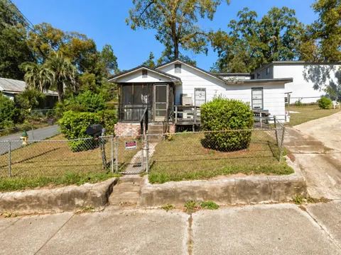 1124 ALABAMA STREET