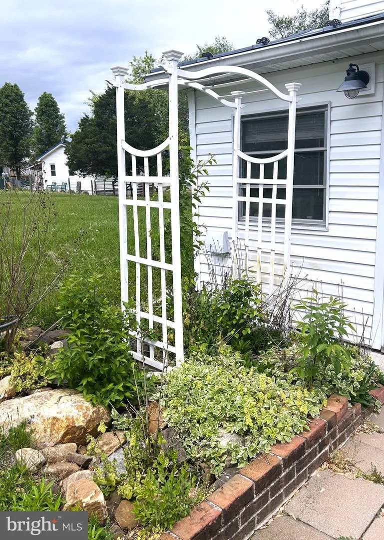 116 COUNTRY LANE Clear Brook, VA 22624