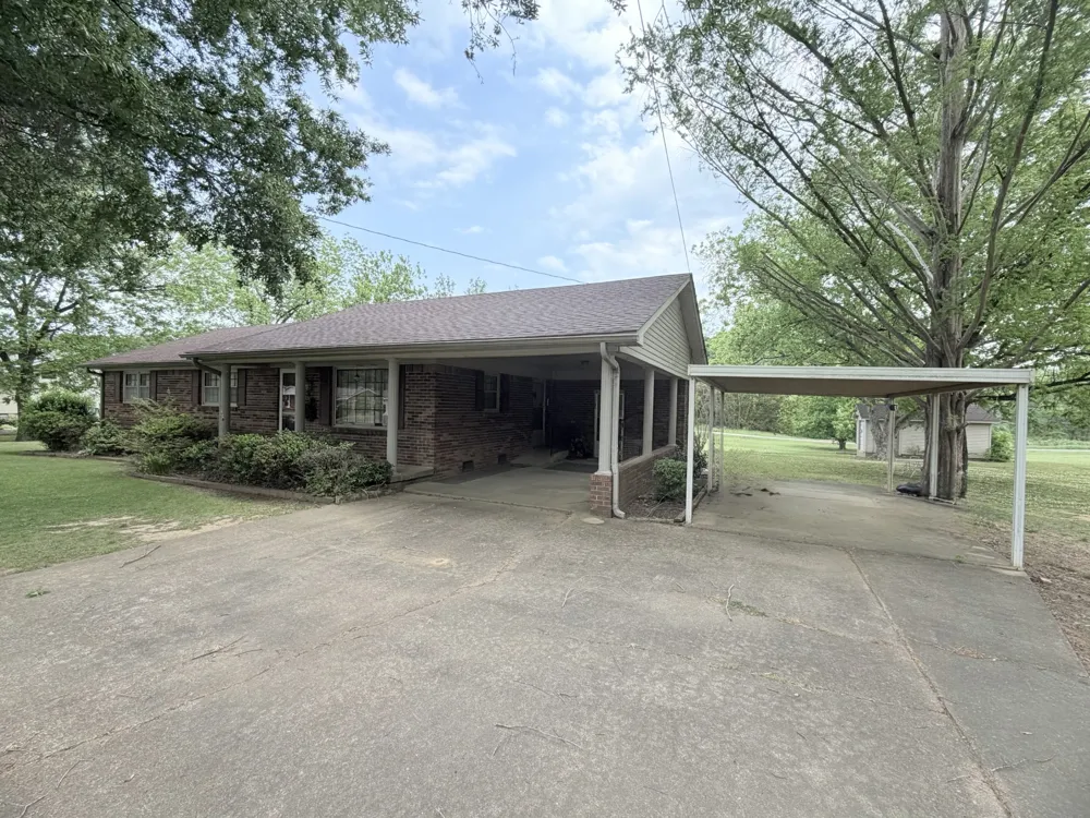 360 General Forrest Dr Bruceton, TN 38317