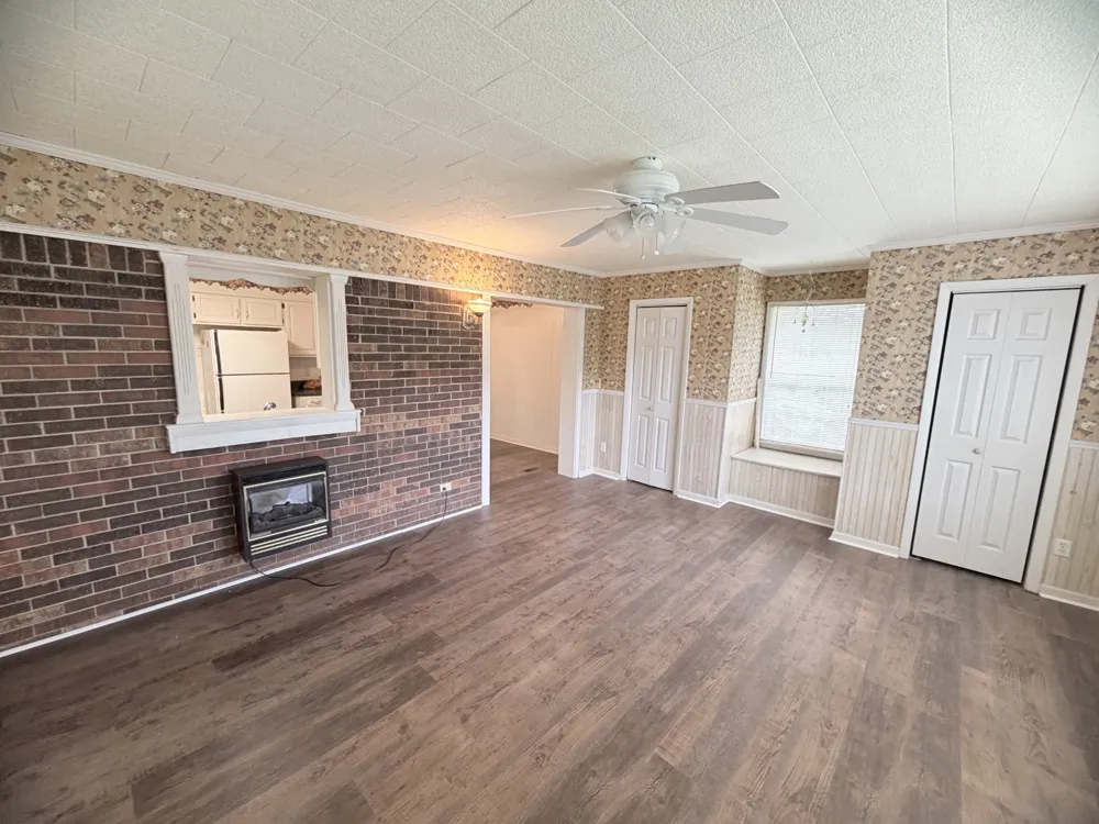 360 General Forrest Dr Bruceton, TN 38317