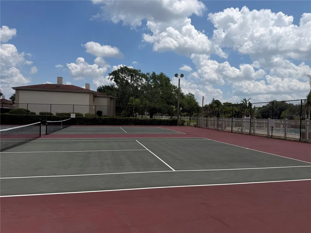 10335 CARROLLWOOD LANE #116 Tampa, FL 33618