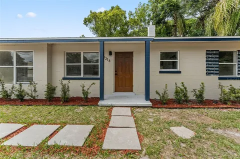 1218 CRESCENT STREET