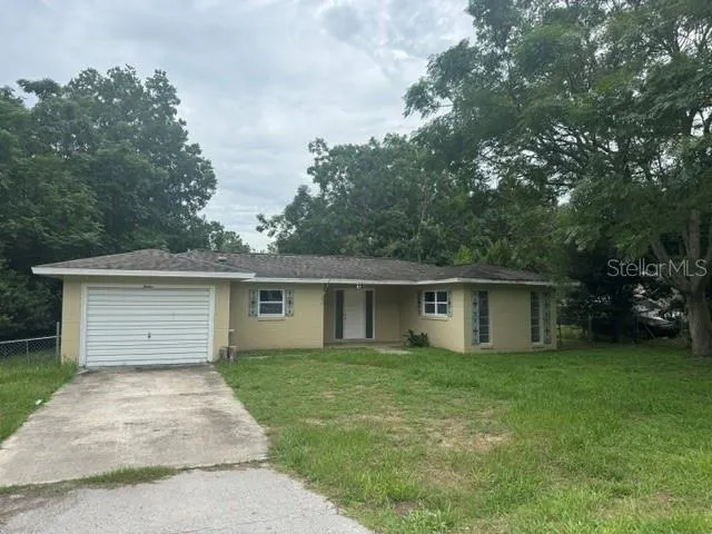 12 SPRING LOOP ocala, FL 34472