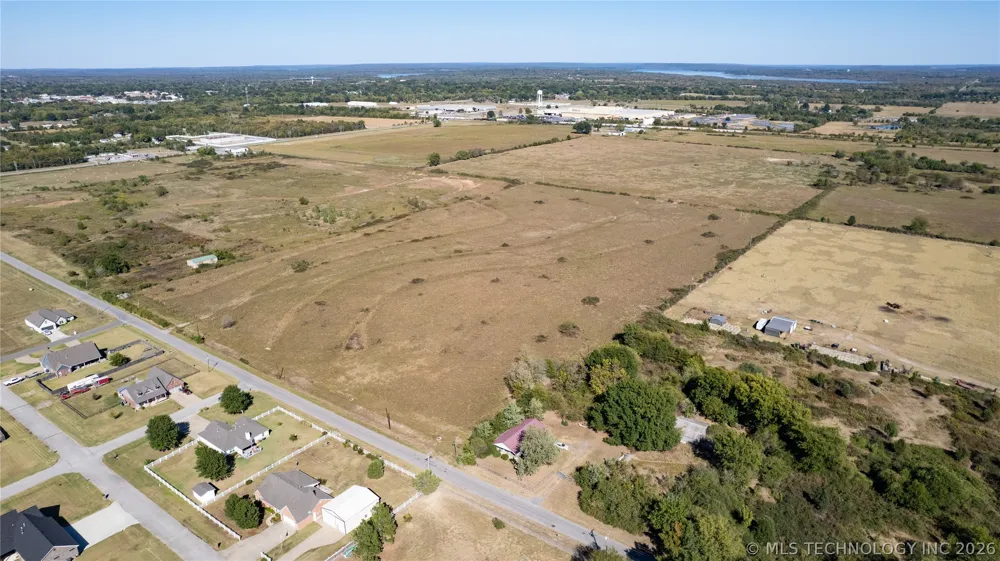 S 280 ROAD Wagoner, OK 74467