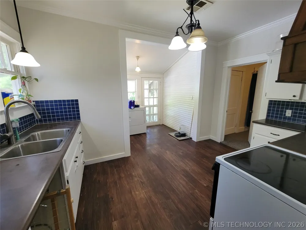 1024 S Belmont Ada, OK 74820