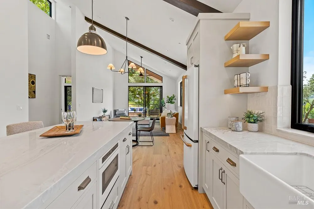 1099 Dry Creek Road Healdsburg, CA 95448