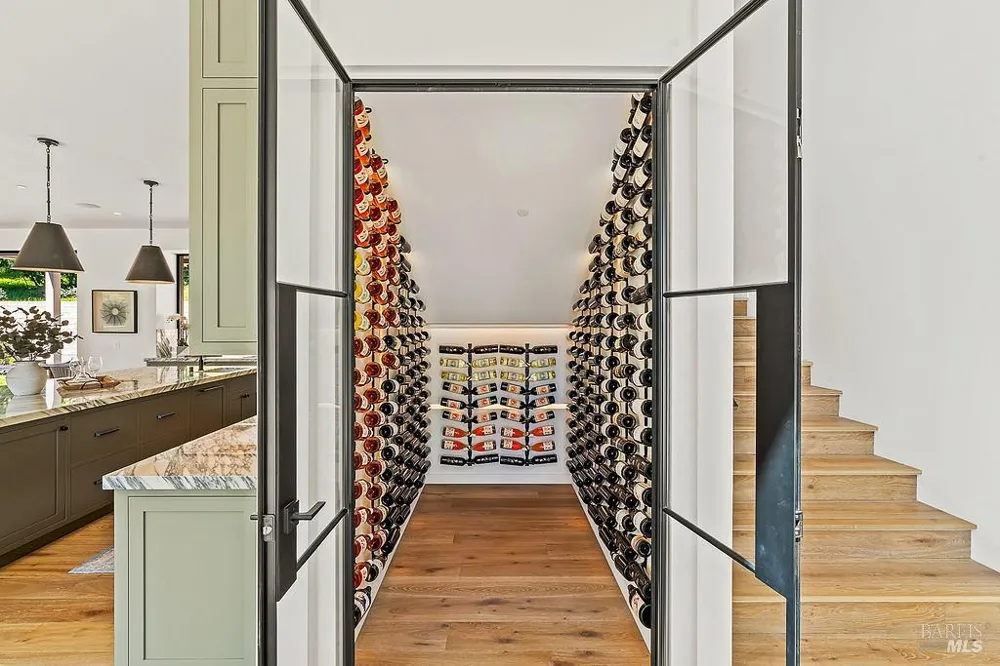 1099 Dry Creek Road Healdsburg, CA 95448