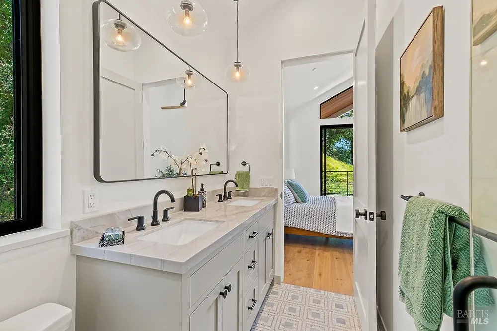 1099 Dry Creek Road Healdsburg, CA 95448