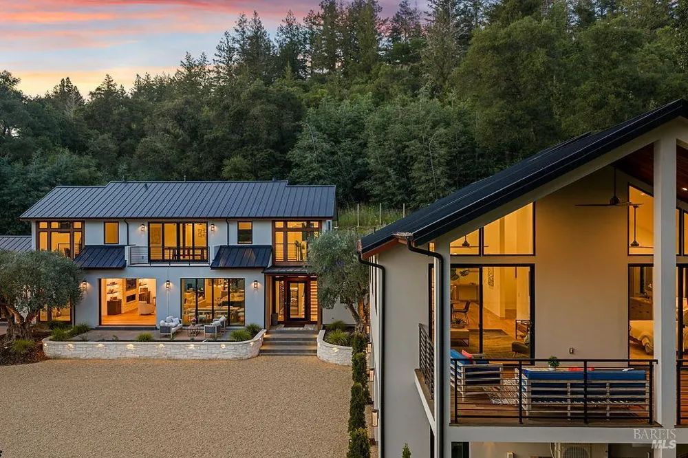 1099 Dry Creek Road Healdsburg, CA 95448