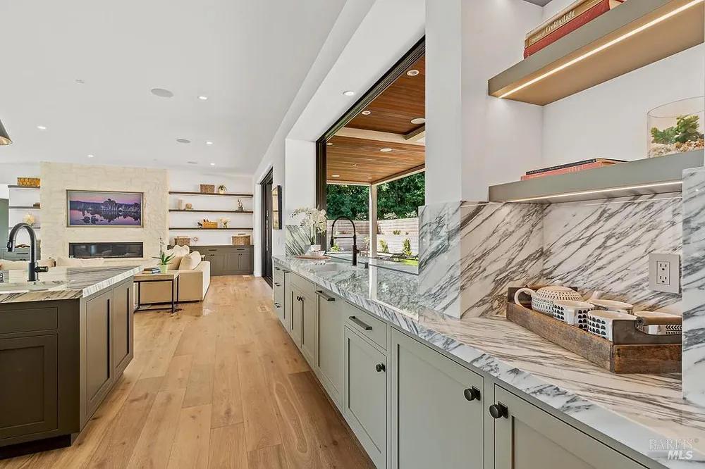 1099 Dry Creek Road Healdsburg, CA 95448