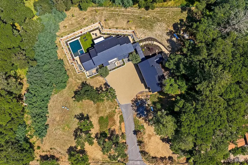 1099 Dry Creek Road Healdsburg, CA 95448