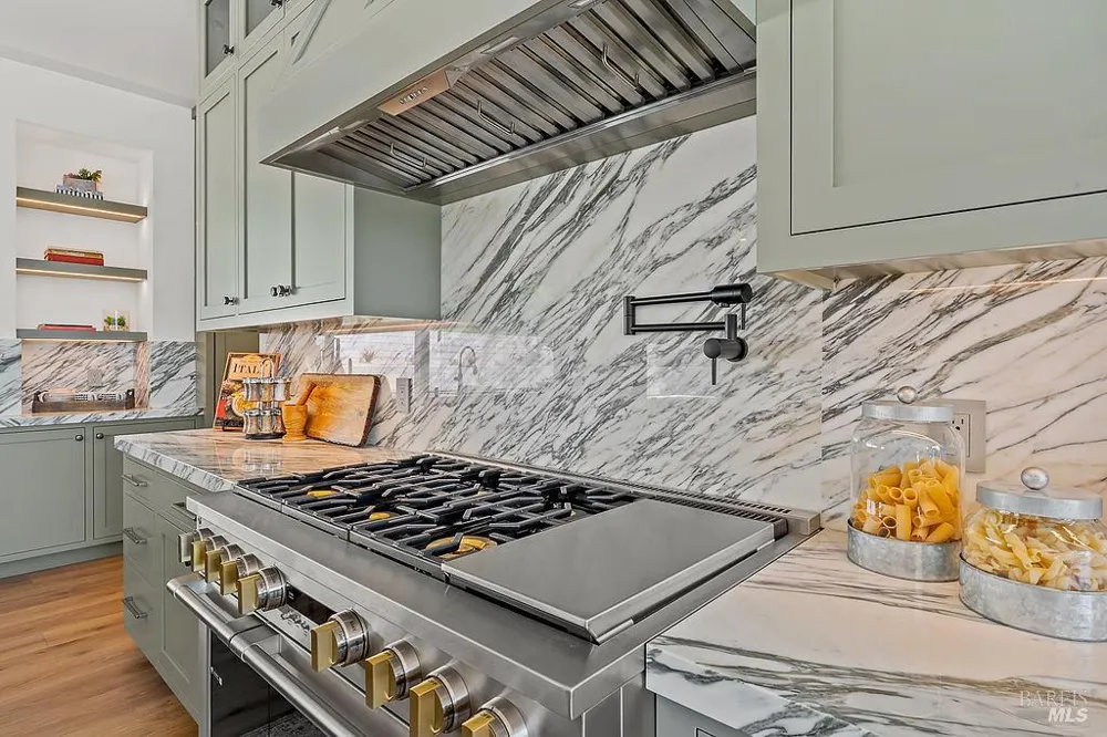 1099 Dry Creek Road Healdsburg, CA 95448