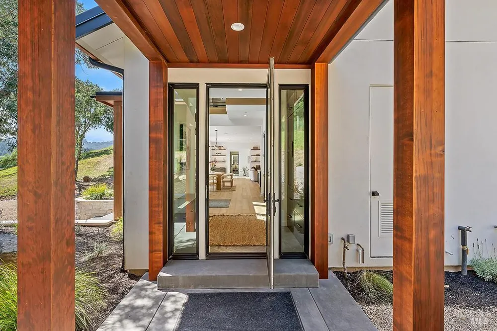 1099 Dry Creek Road Healdsburg, CA 95448
