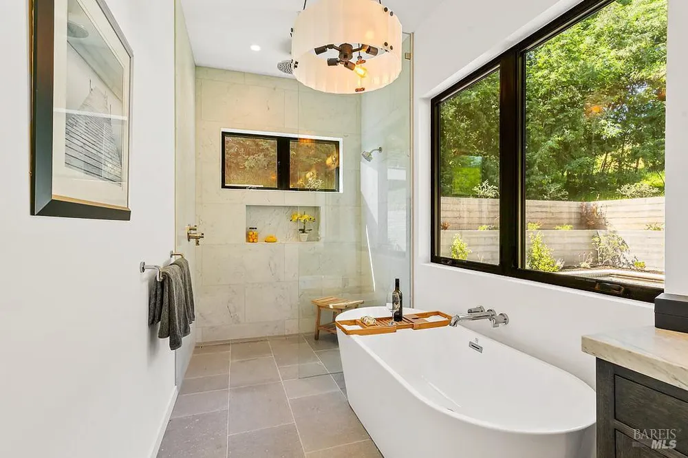 1099 Dry Creek Road Healdsburg, CA 95448