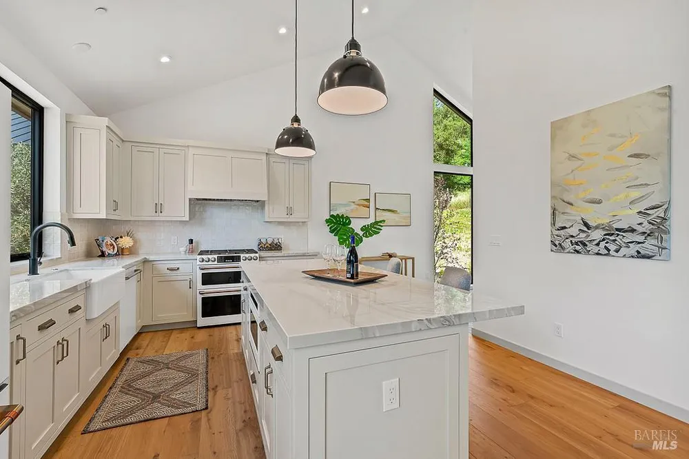 1099 Dry Creek Road Healdsburg, CA 95448