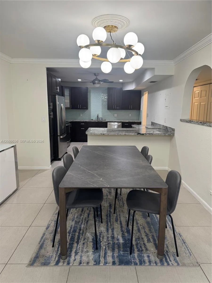 295 Jacaranda Dr #20 Plantation, FL 33324