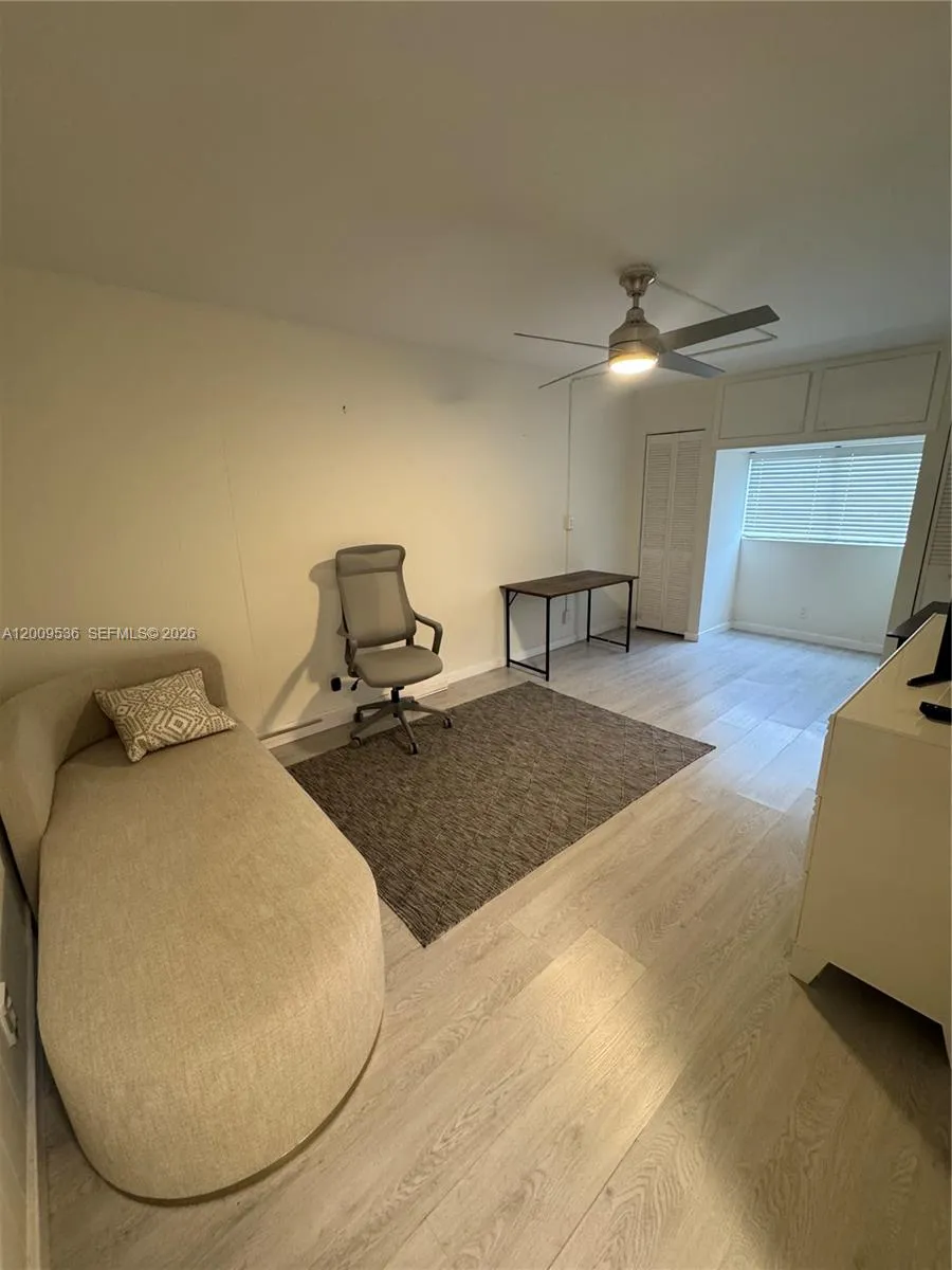295 Jacaranda Dr #20 Plantation, FL 33324