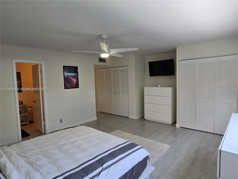295 Jacaranda Dr #20 Plantation, FL 33324