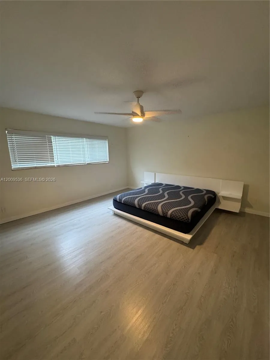 295 Jacaranda Dr #20 Plantation, FL 33324