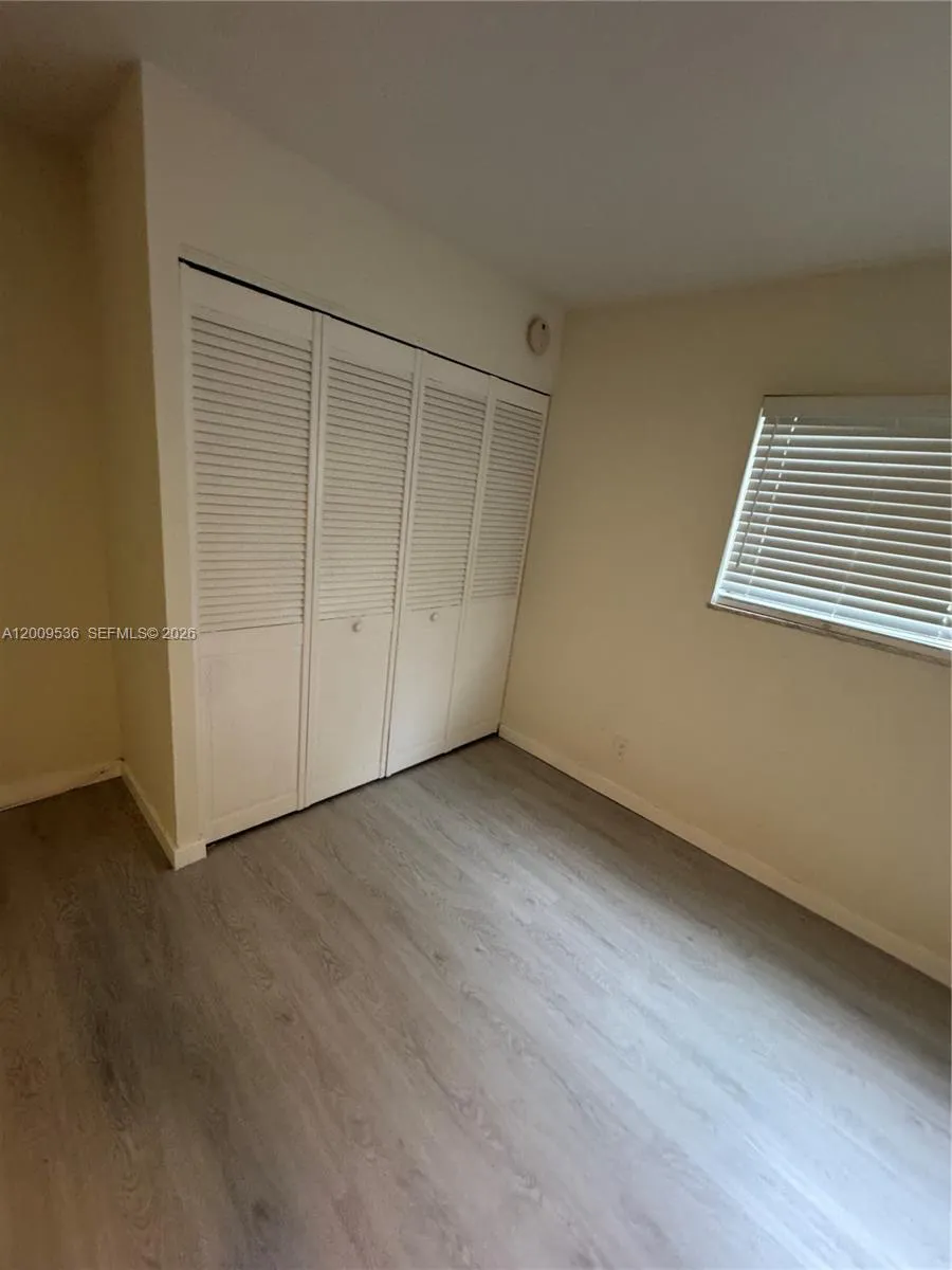 295 Jacaranda Dr #20 Plantation, FL 33324
