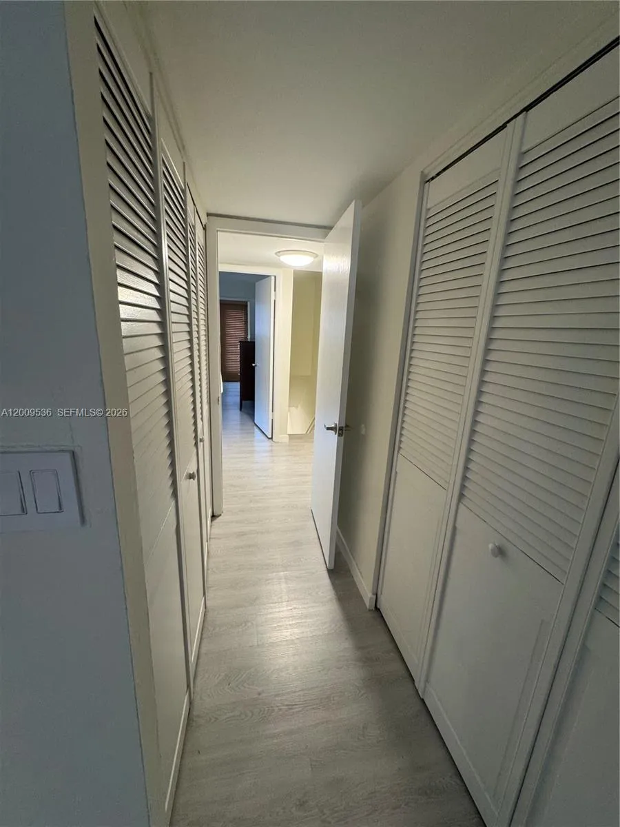 295 Jacaranda Dr #20 Plantation, FL 33324