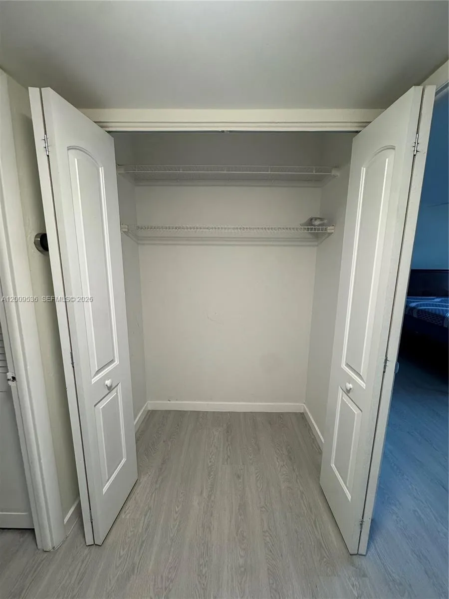295 Jacaranda Dr #20 Plantation, FL 33324