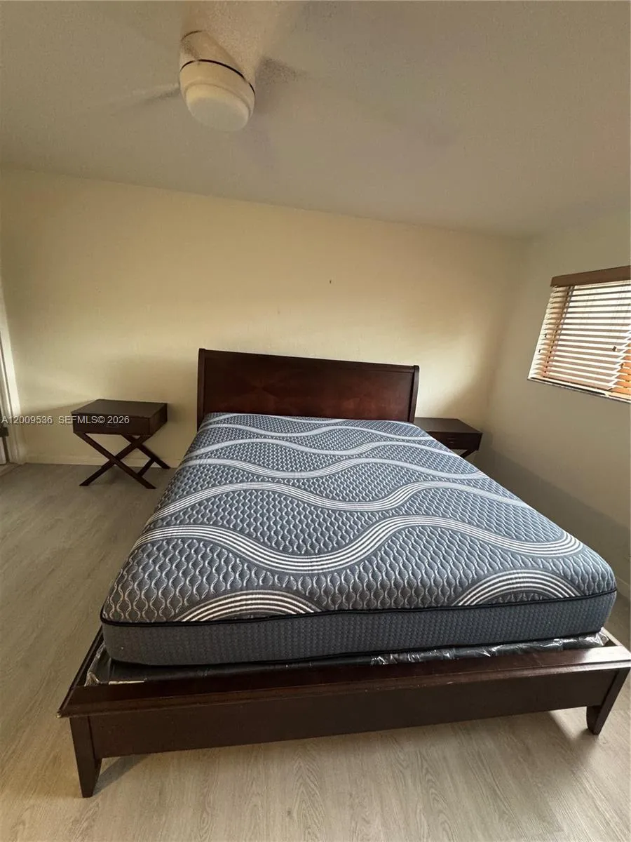 295 Jacaranda Dr #20 Plantation, FL 33324