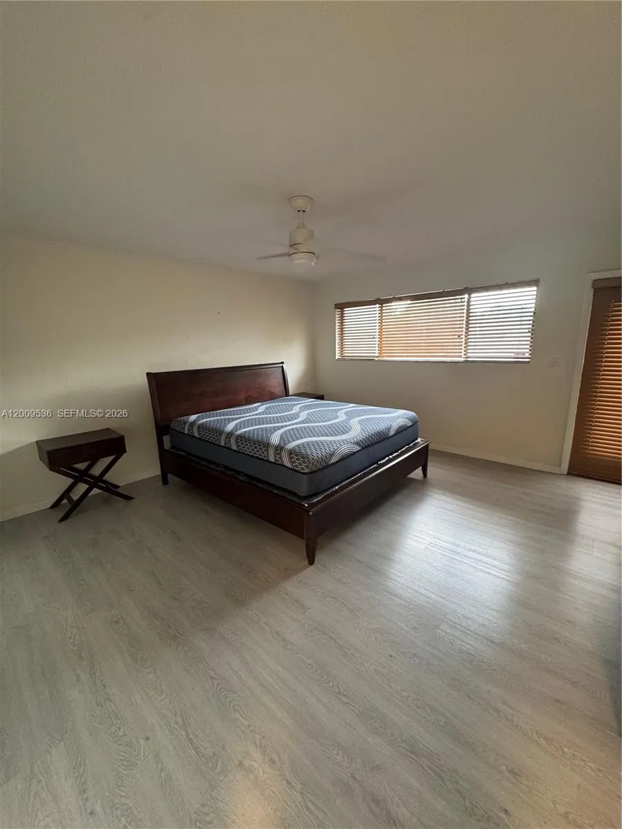 295 Jacaranda Dr #20 Plantation, FL 33324