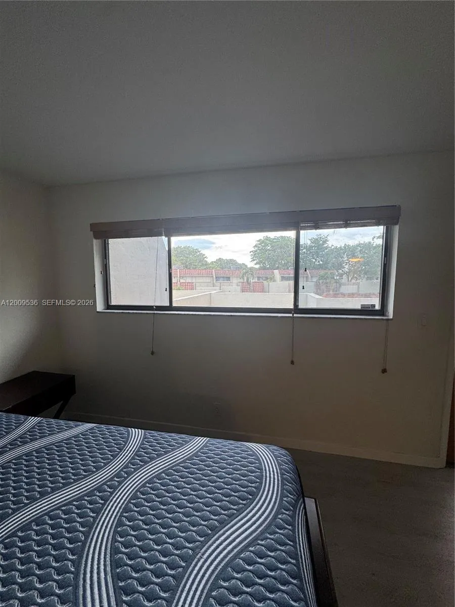 295 Jacaranda Dr #20 Plantation, FL 33324