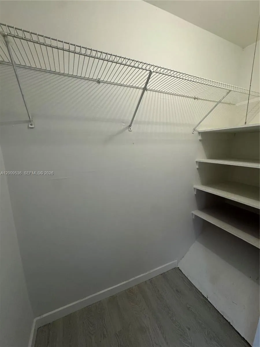 295 Jacaranda Dr #20 Plantation, FL 33324
