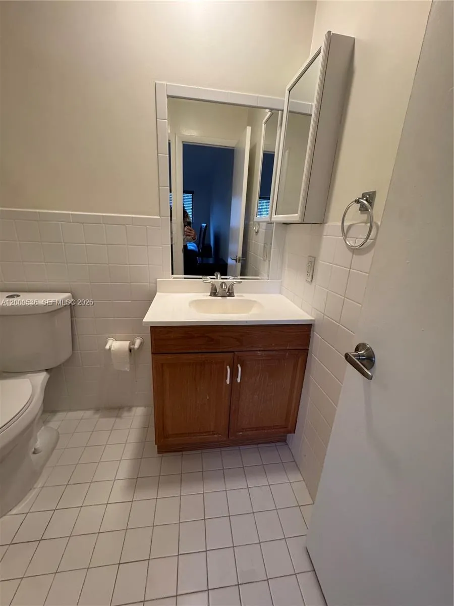 295 Jacaranda Dr #20 Plantation, FL 33324