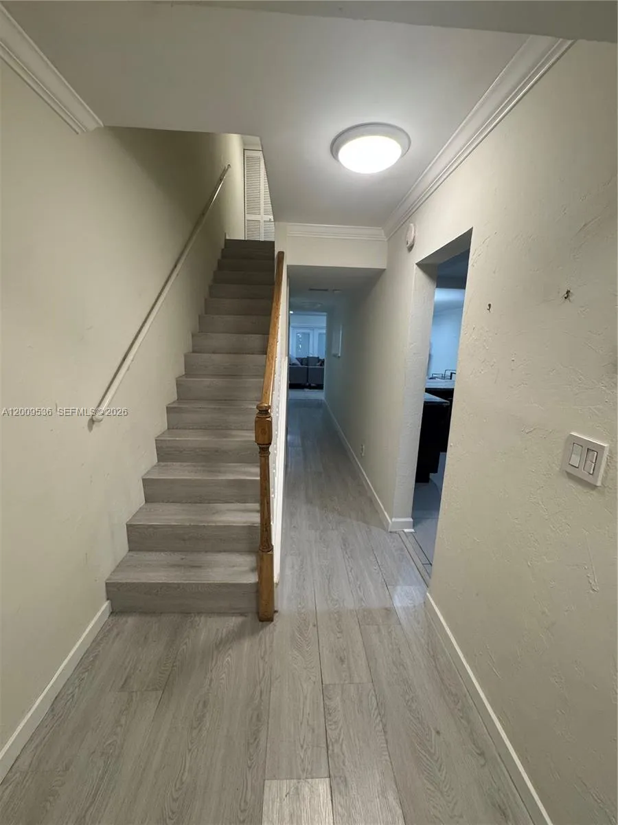 295 Jacaranda Dr #20 Plantation, FL 33324