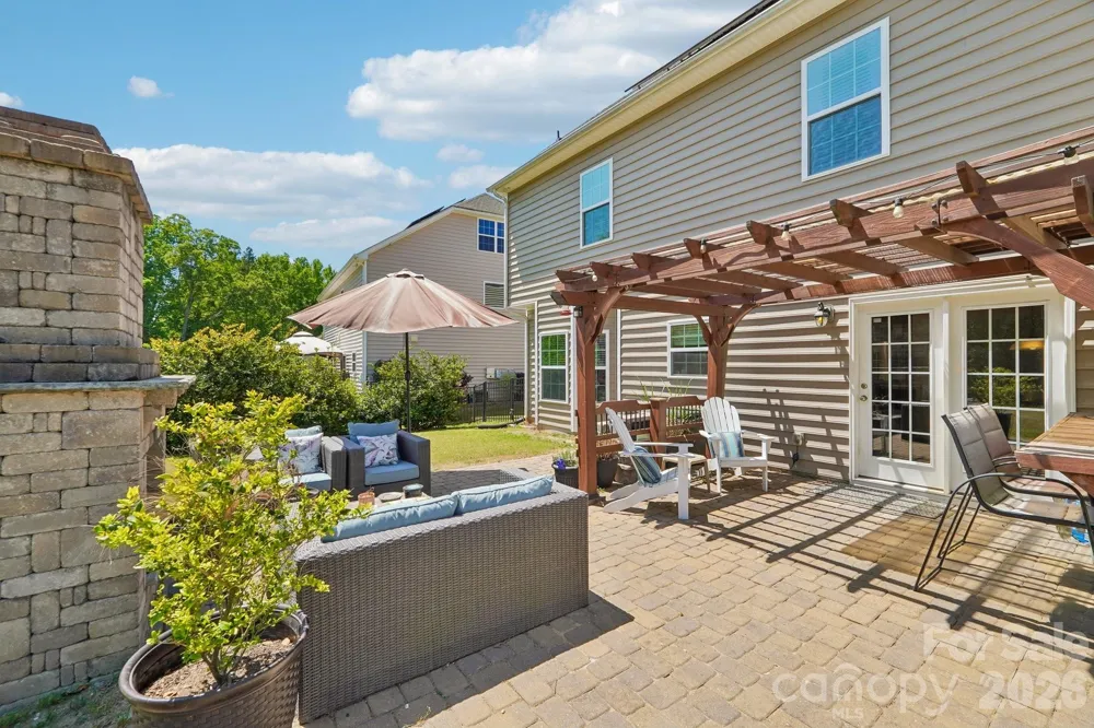 2006 Topaz Plaza Davidson, NC 28036