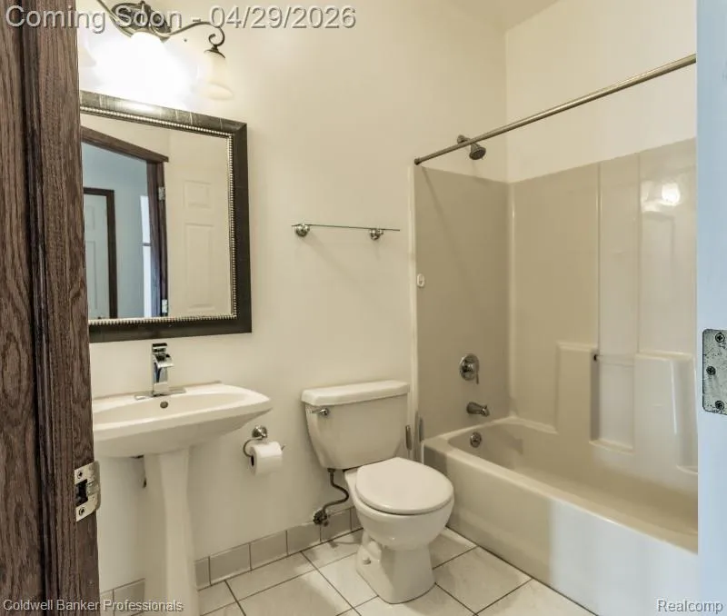 11171 Lapeer Road Davison Township, MI 48423