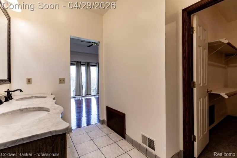 11171 Lapeer Road Davison Township, MI 48423
